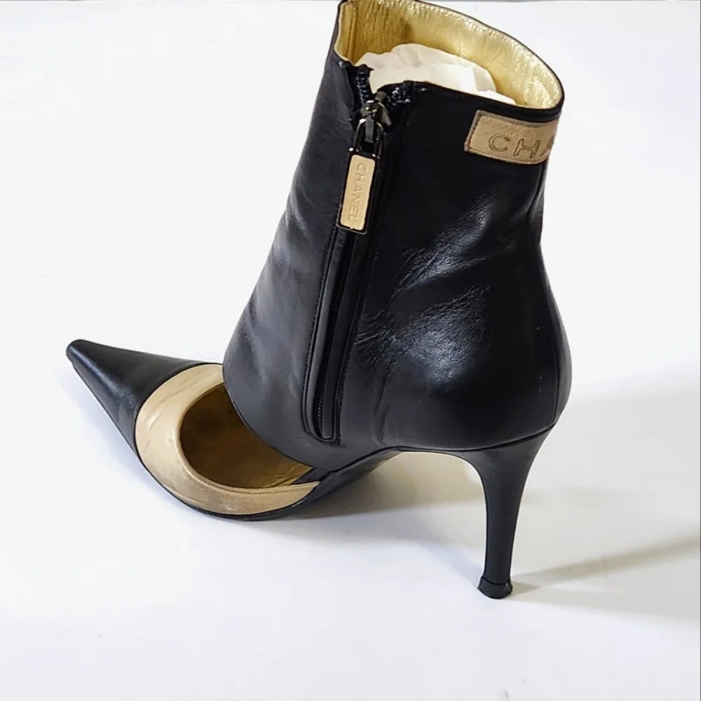 CHANEL Black and Cream‎ Heeled Boots